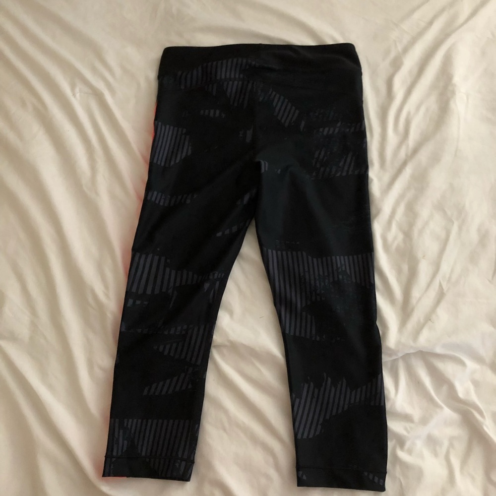 Under armor work out pants - Picture 3 of 3